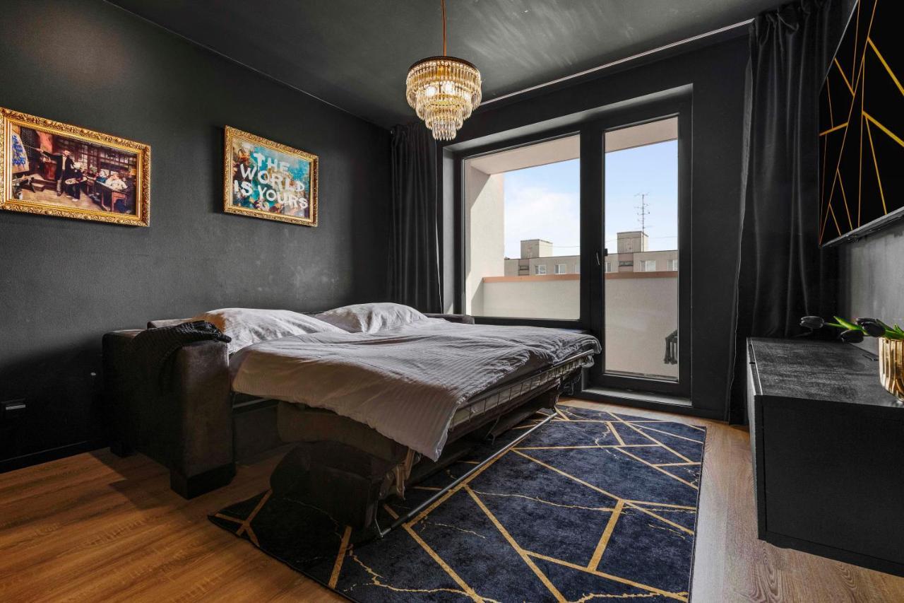 Lam Black - Ac - Balcony Apartment Bratislava Bagian luar foto