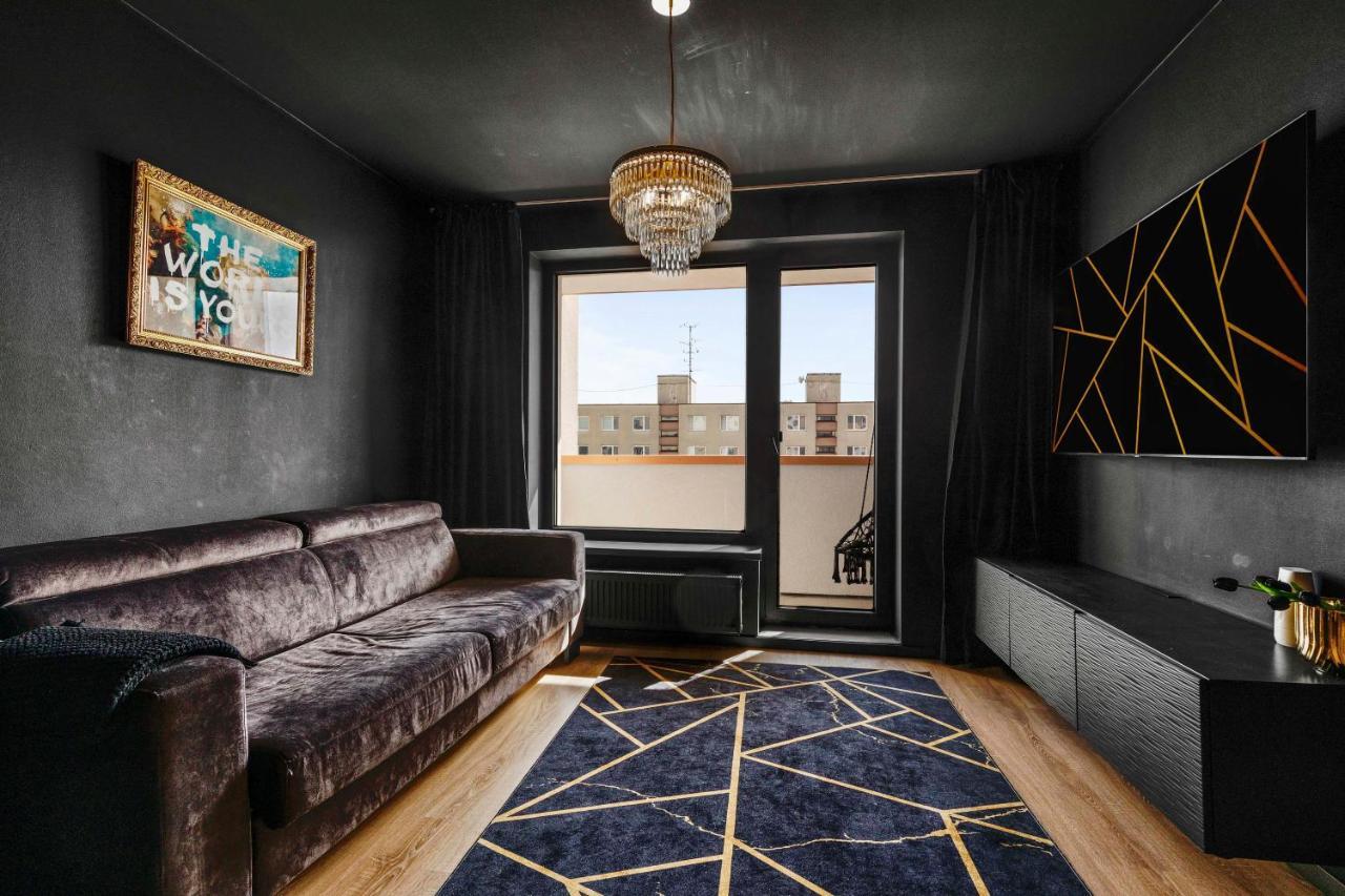 Lam Black - Ac - Balcony Apartment Bratislava Bagian luar foto