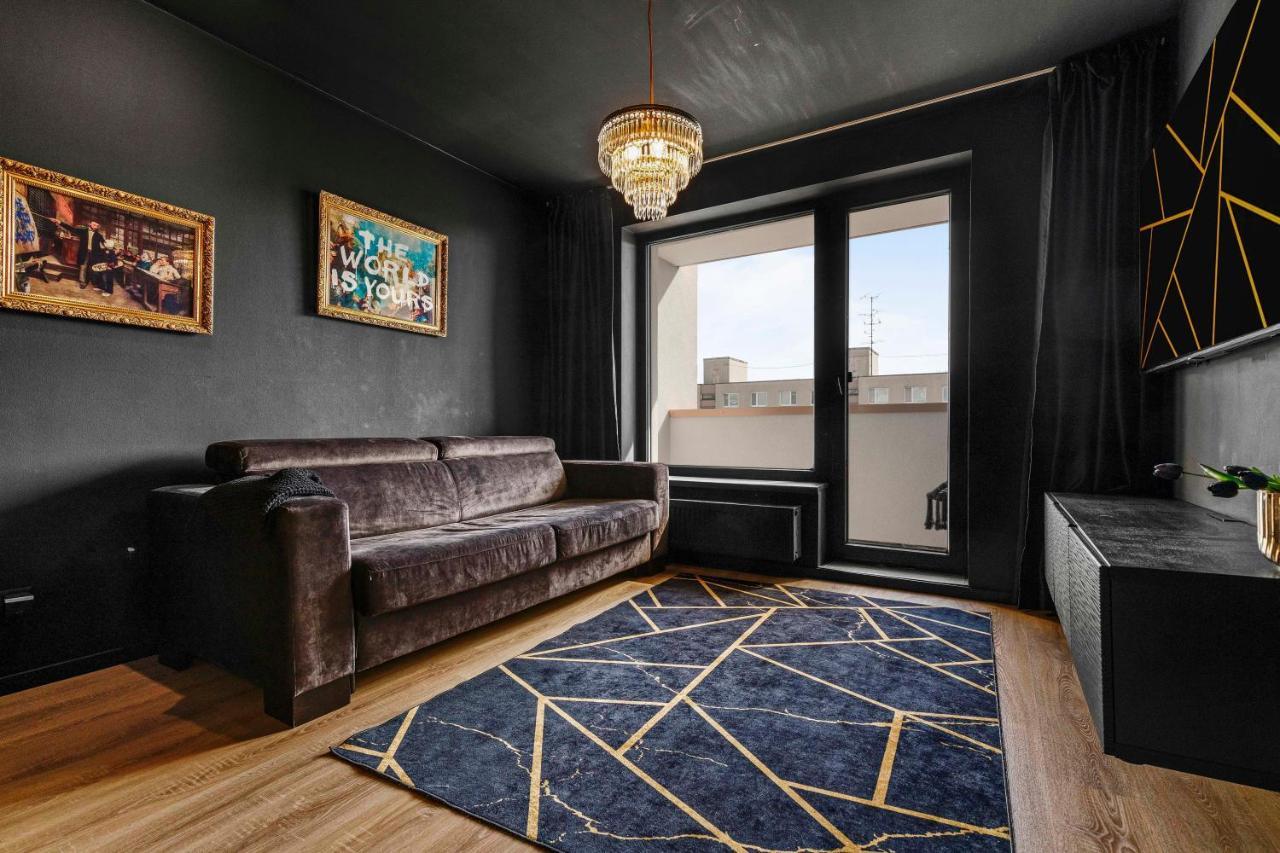 Lam Black - Ac - Balcony Apartment Bratislava Bagian luar foto